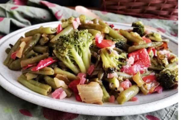 Verduras salteadas con jamón